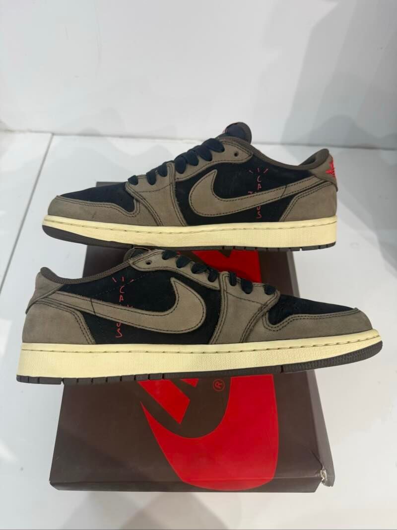 Air Jordan 1 Retro Low OG SP Travis Scott Mocha - Pre-Owned Size 9
