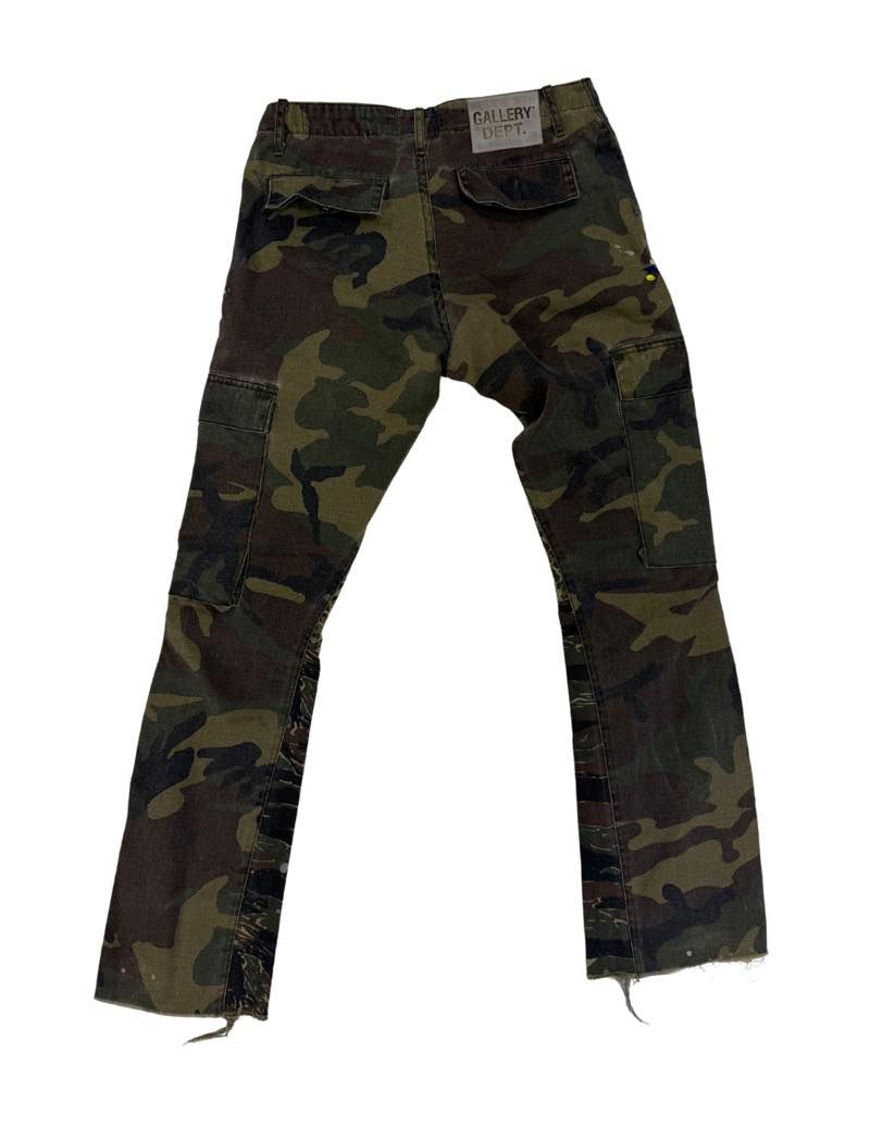 Gallery Dept. Camo Flare Cargo Pants - Pre-Owned Size 30
