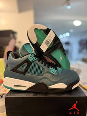 Jordan 4 Retro Teal - Pre-Owned Size 8.5