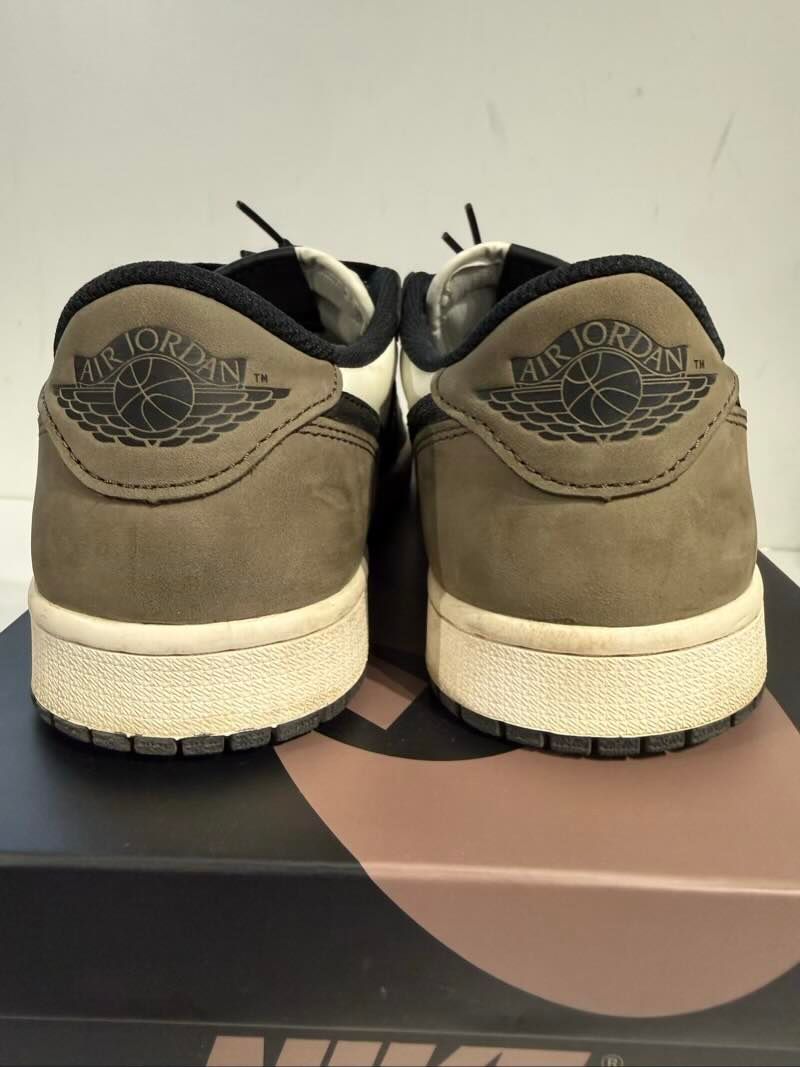 Jordan 1 OG Low Mocha - Pre-Owned Size 8