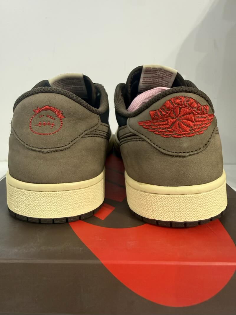 Air Jordan 1 Retro Low OG SP Travis Scott Mocha - Pre-Owned Size 9