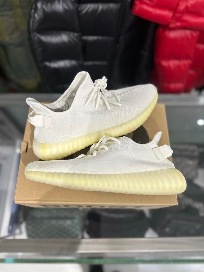 Adidas Yeezy Boost 350 V2 Cream - Pre-Owned Size 9 (No original box)