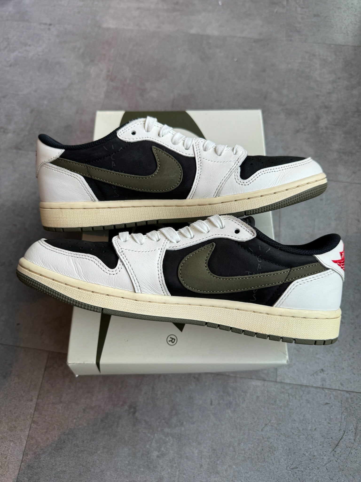 Jordan 1 Retro Low OG SP Travis Scott Olive (W) (Preowned Size 9W)