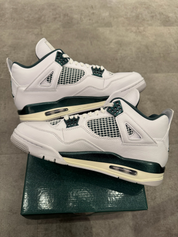 Jordan 4 Retro Oxidized Green (Preowned Size 10)