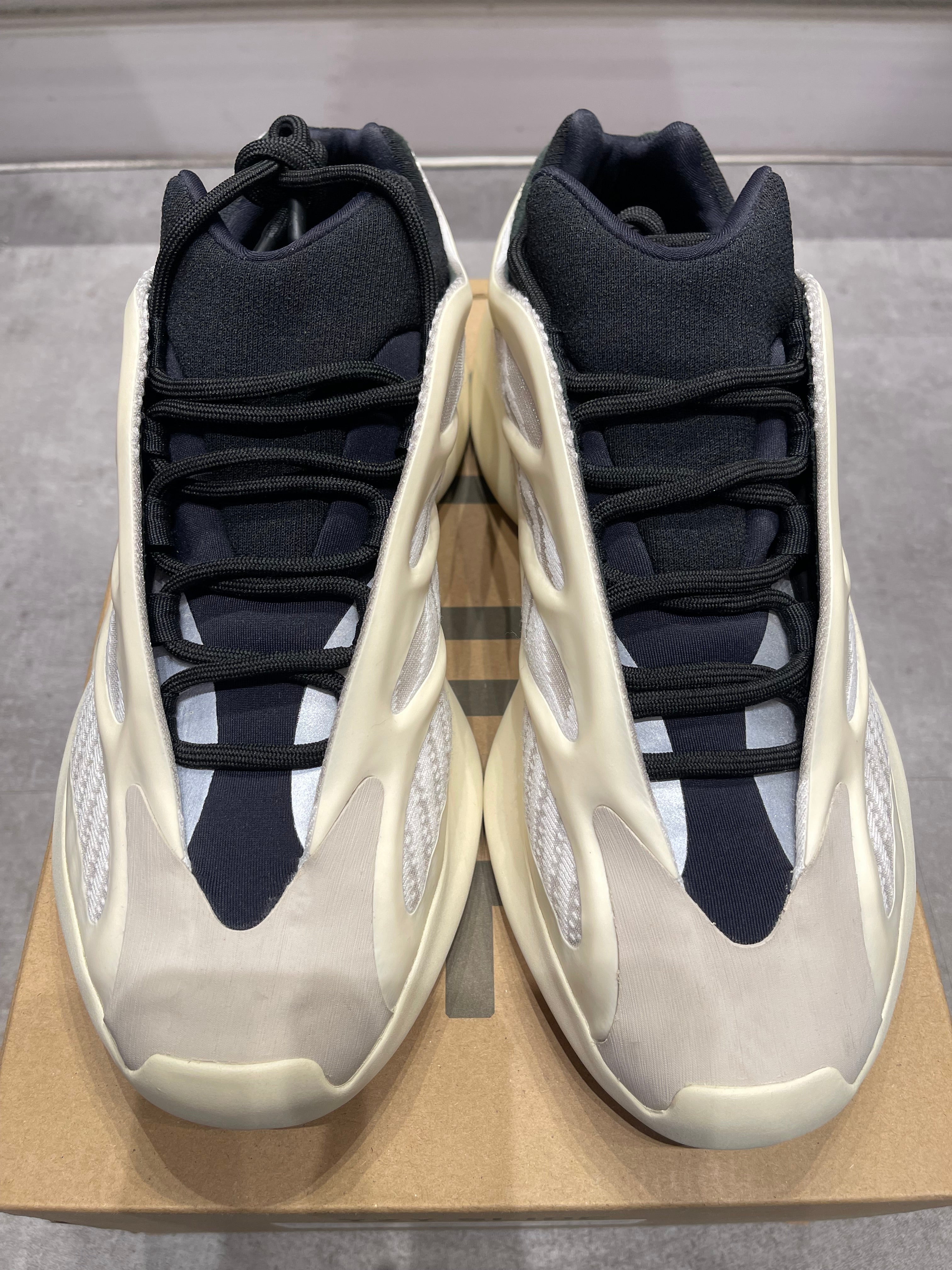 Adidas Yeezy 700 V3 Azael (Preowned)