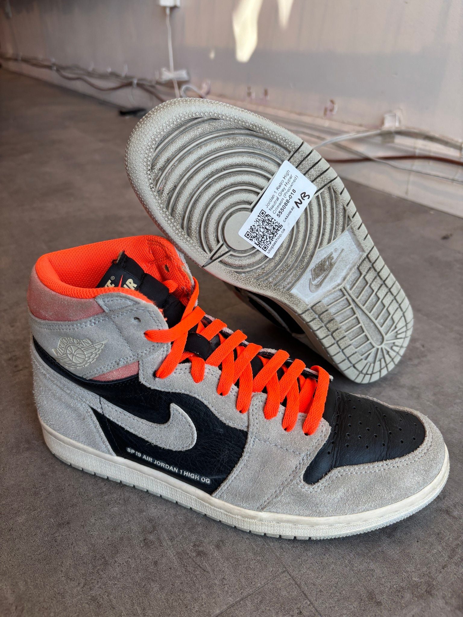 Jordan 1 Retro High Neutral Grey Hyper Crimson - Pre-Owned Size 10 (No original box)