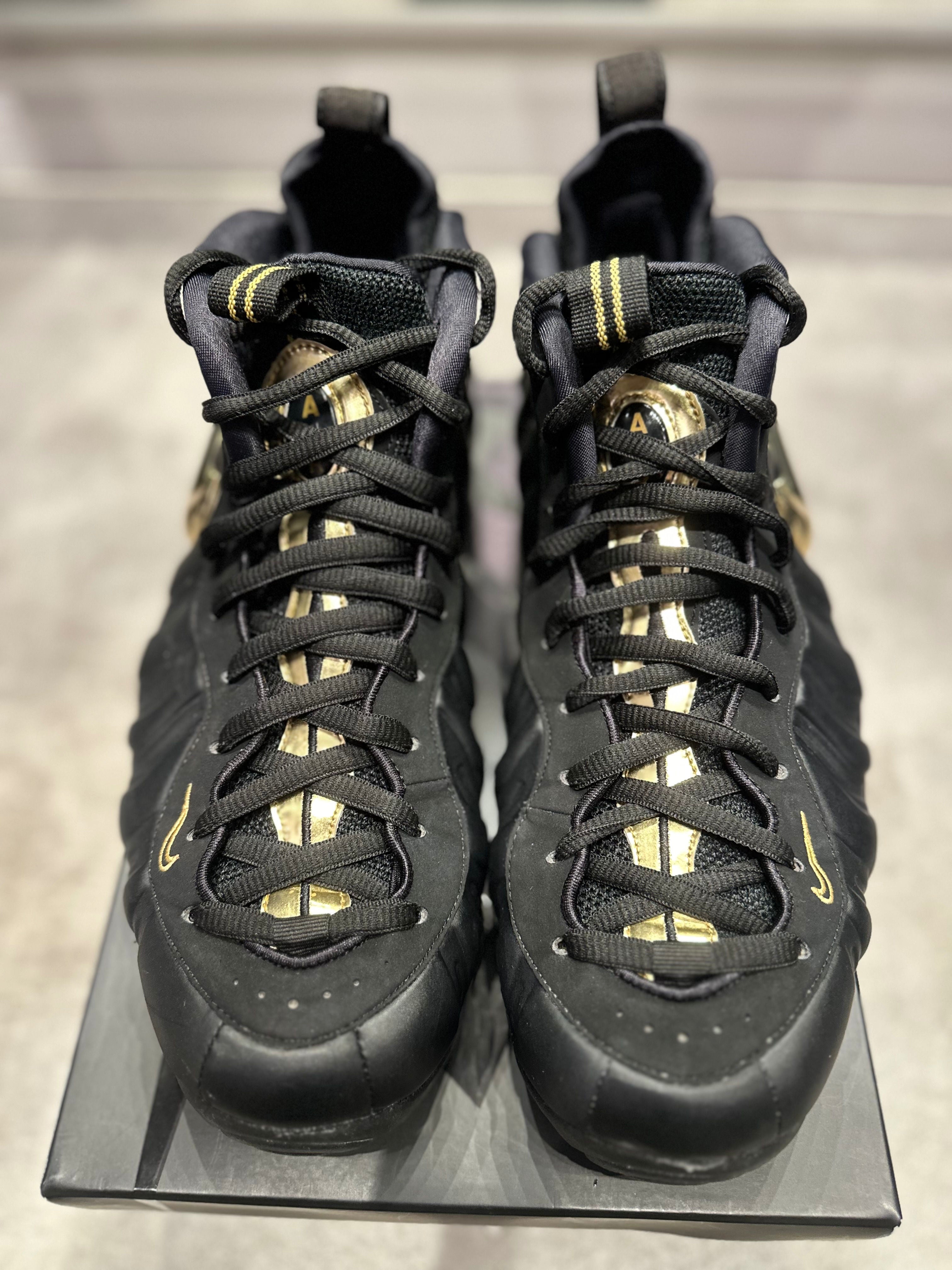 Nike Air Foamposite Pro Black Metallic Gold - Pre-Owned Size 11