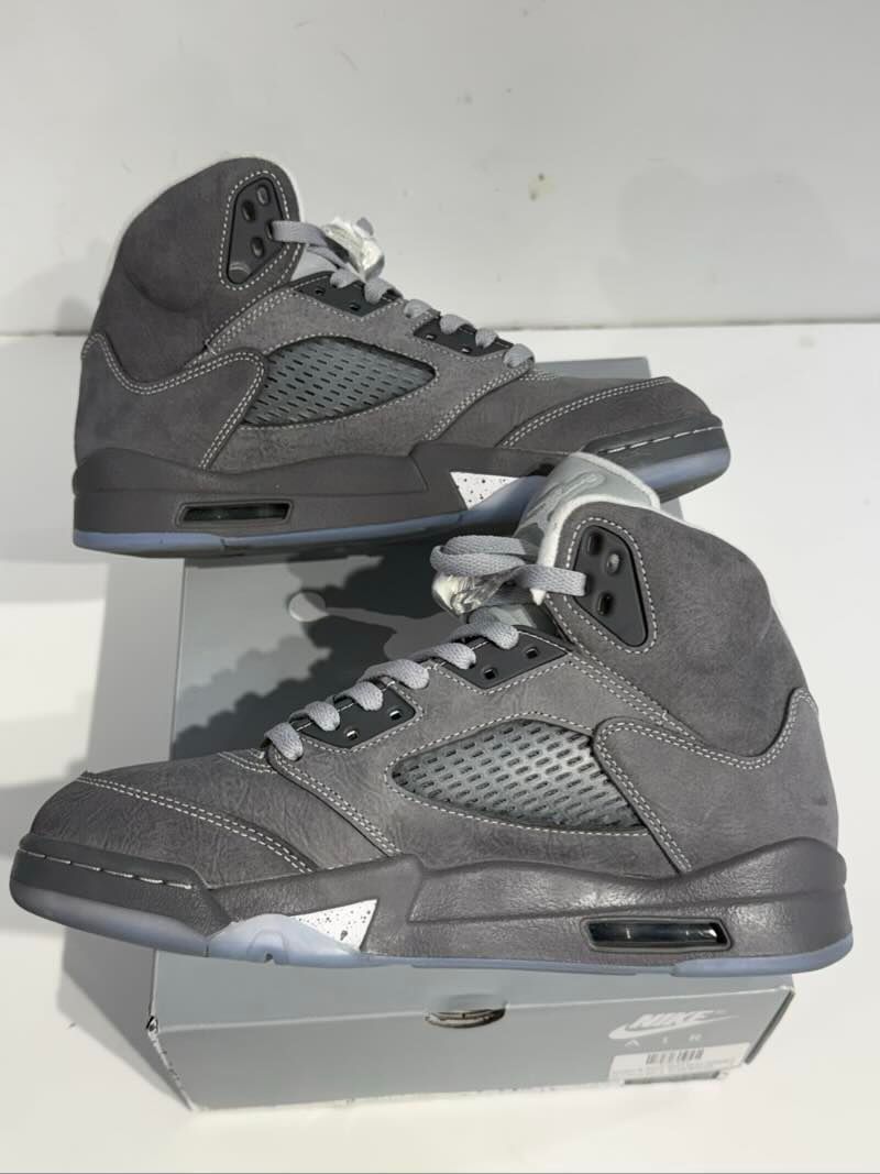 Jordan 5 Retro Wolf Grey (2026) - Worn Once Size 8