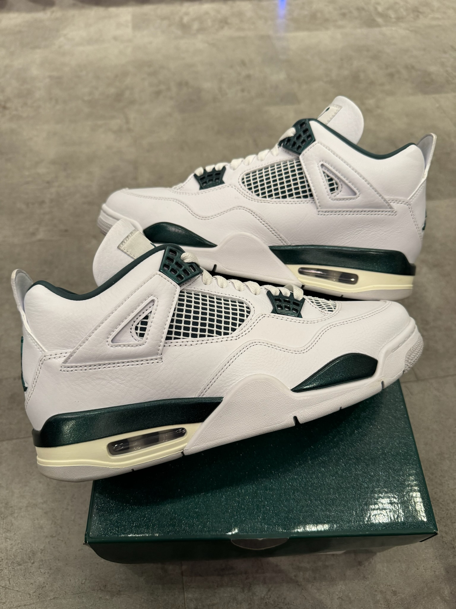 Jordan 4 Retro Oxidized Green (Preowned Size 10)