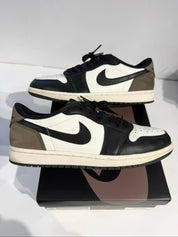 Jordan 1 OG Low Mocha - Pre-Owned Size 8