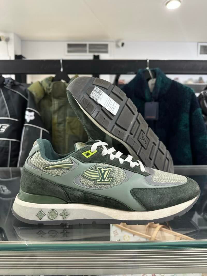 Louis Vuitton LV Runaway Sneaker Green Mesh - Pre-Owned Size 10 (No original box)