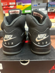 Jordan 5 Retro Black Metallic (2016) - Pre-Owned Size 9