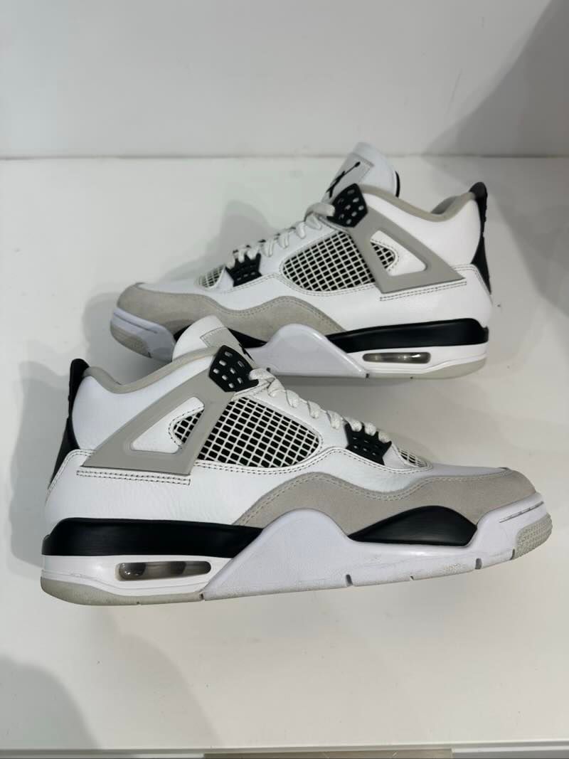 Jordan 4 Retro Military Black - Pre-Owned Size 10 (No original box)