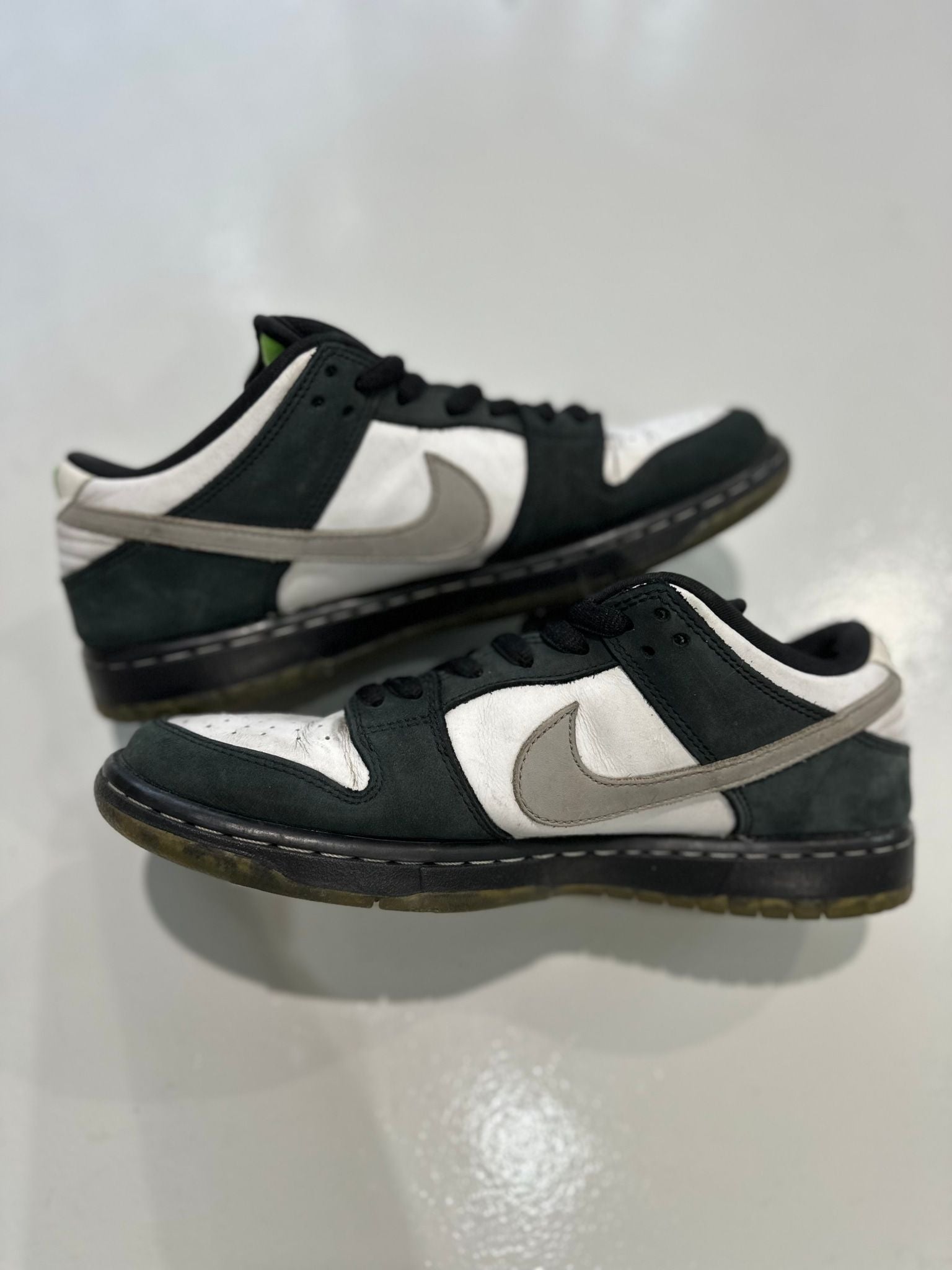 Nike SB Dunk Low Staple Panda Pigeon - Pre-Owned Size 8.5 (No original box)