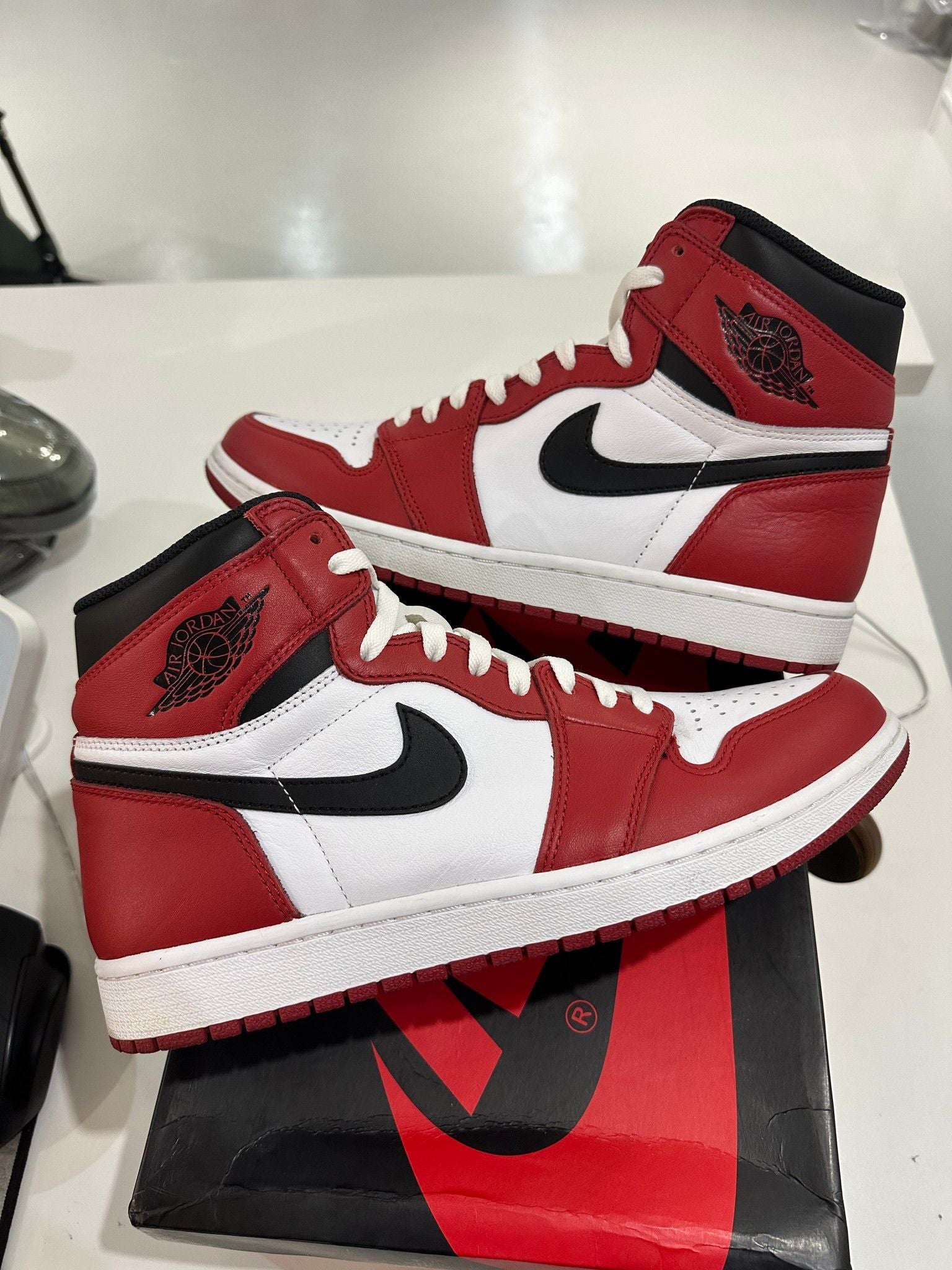 Jordan 1 Retro High Chicago (2015) - Pre-Owned Size 10.5
