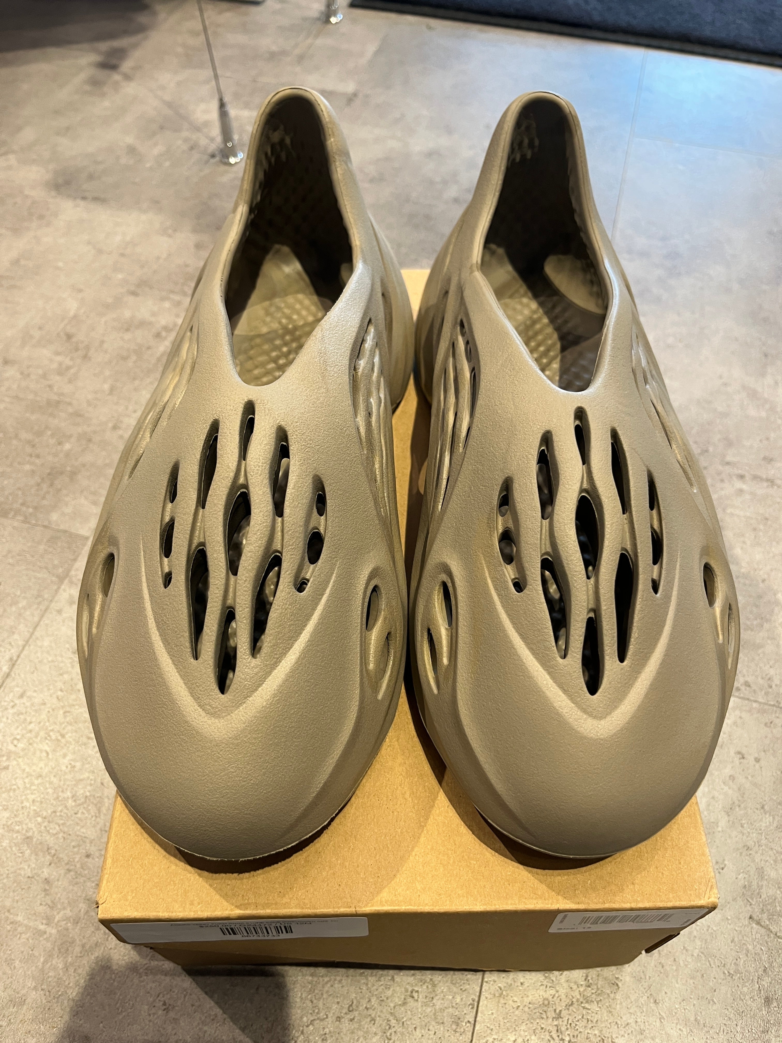 Adidas Yeezy Foam RNNR Stone Sage - Pre-Owned Size 12