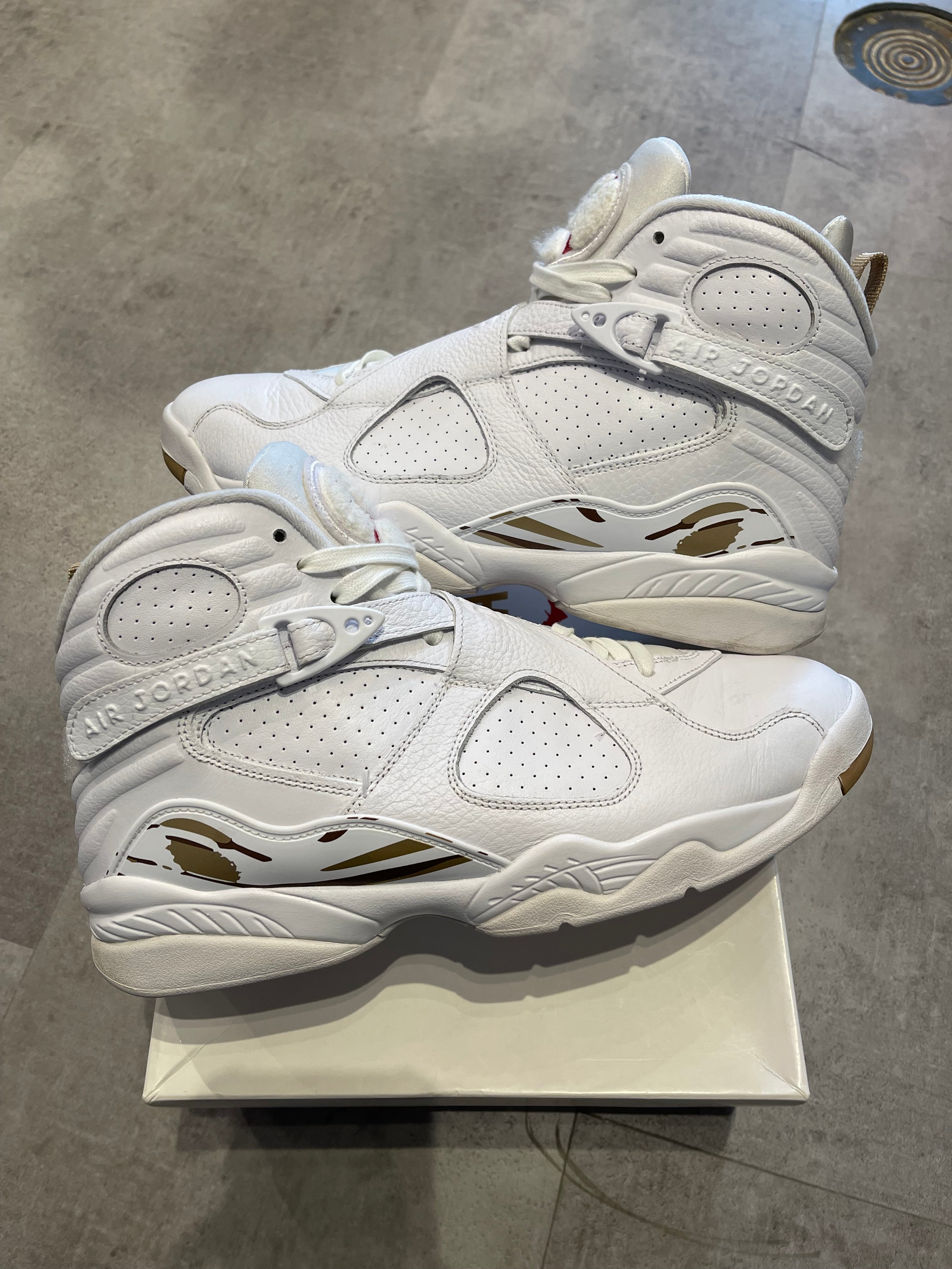 Jordan 8 Retro Ovo White - Pre-Owned Size 11M