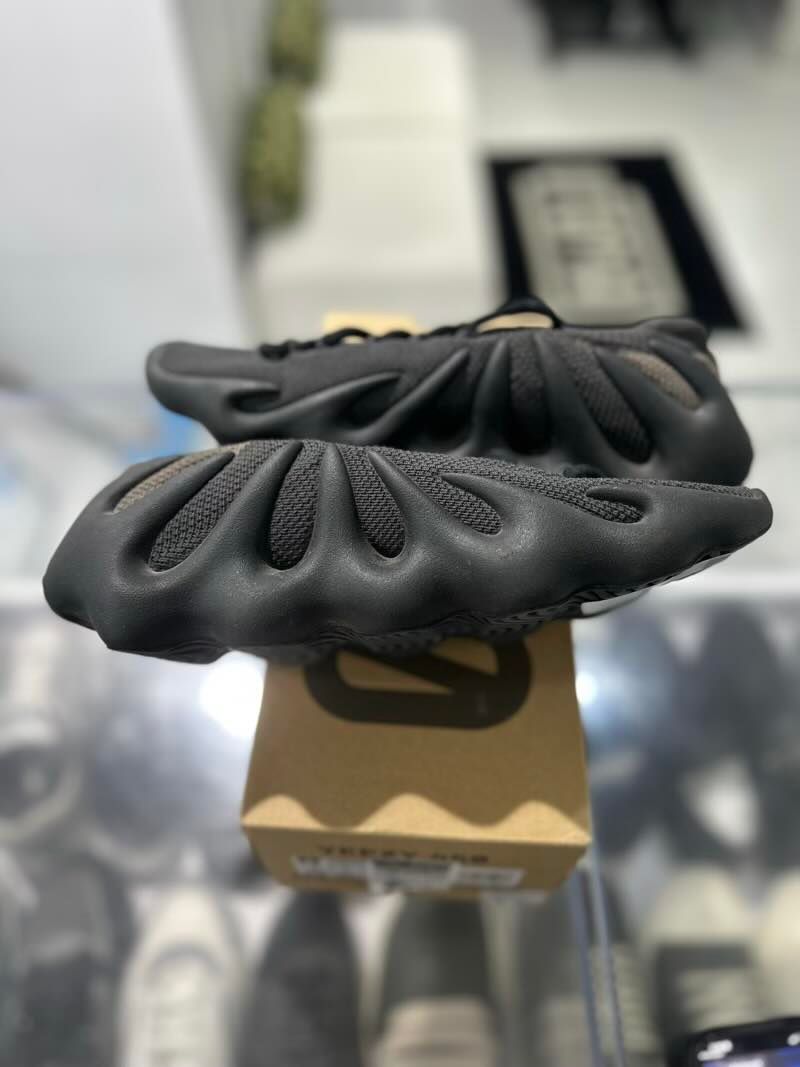 adidas Yeezy 450 Dark Slate - Pre-Owned Size 8