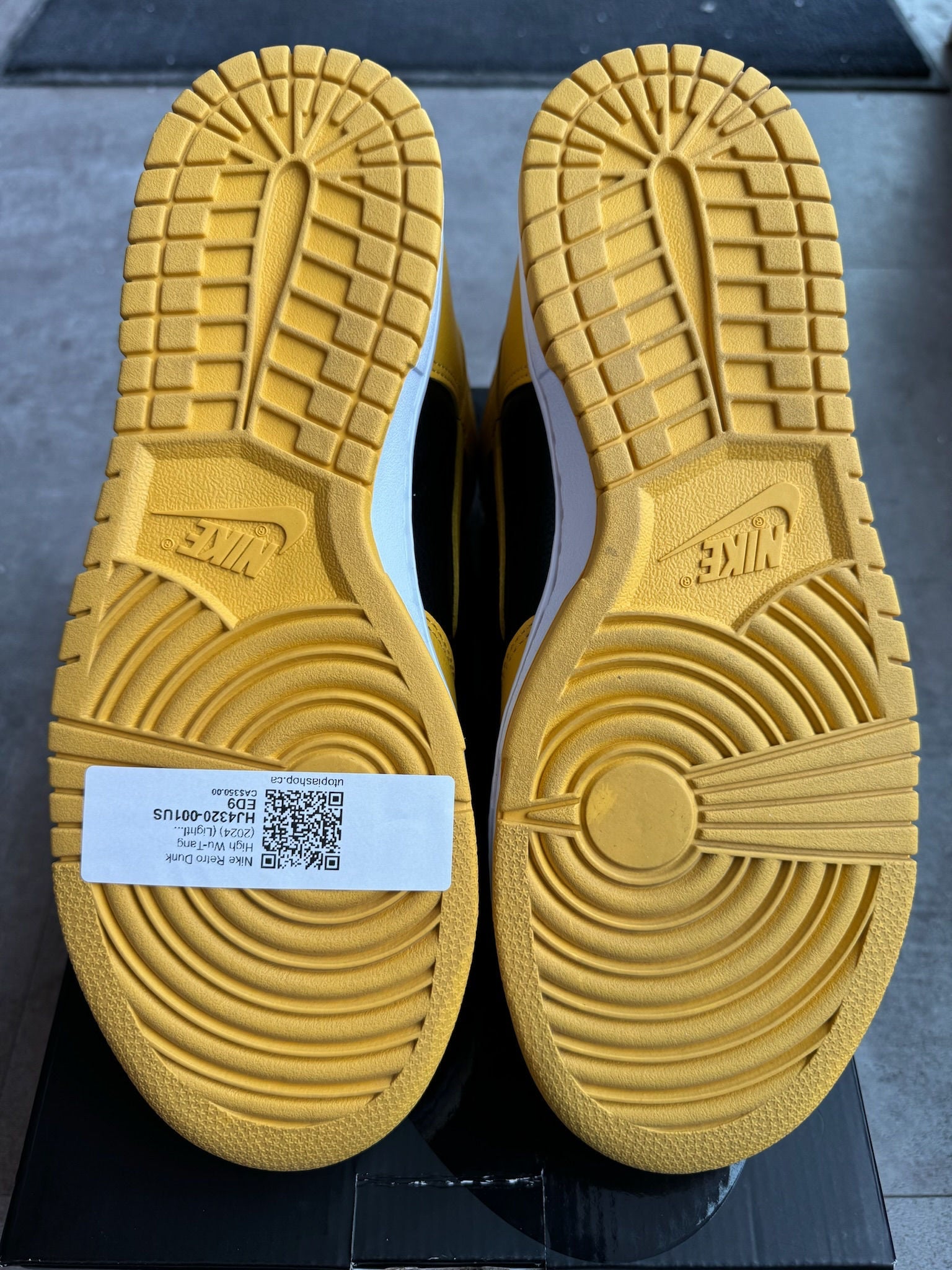 Nike Retro Dunk High Wu-Tang (2024) - Pre-Owned Size 9 (Lightly Used)