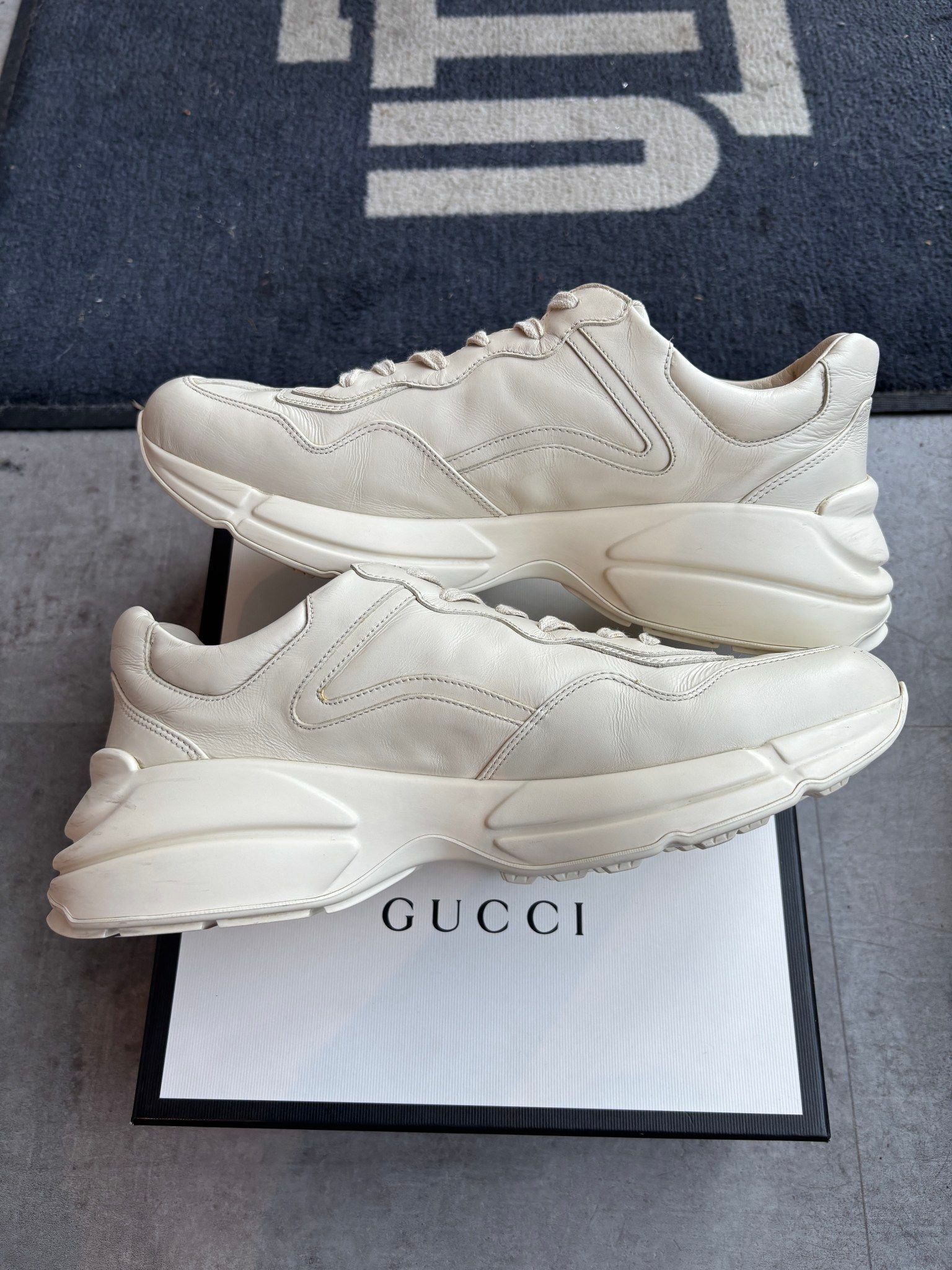 Gucci Rhyton Vintage Logo - Pre-Owned Size G12/US13