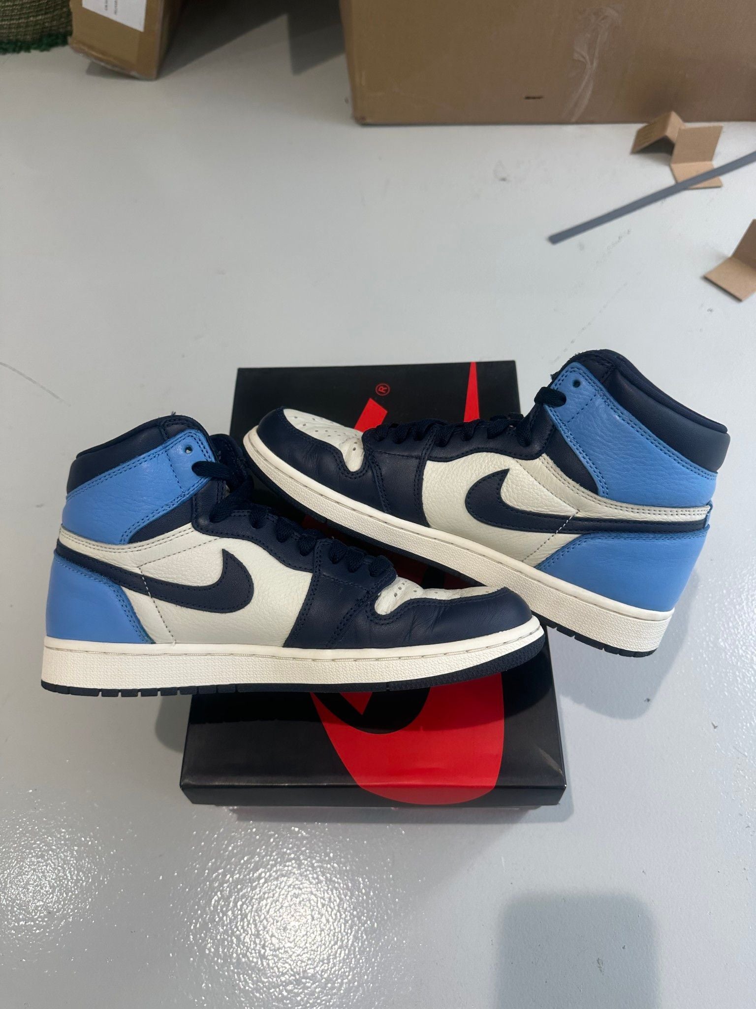 Jordan 1 Retro High Obsidian - Pre-Owned Size 8.5