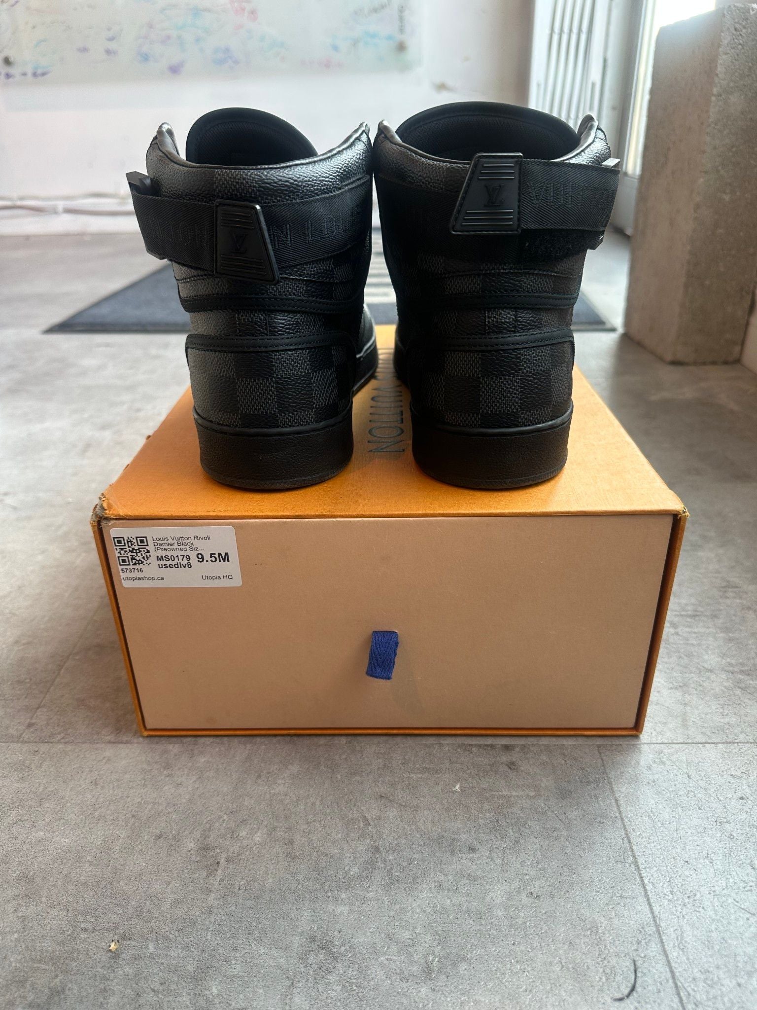 Louis Vuitton Rivoli Damier Black - Pre-Owned Size LV8/US9.5