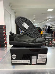 Jordan 1 Retro Low OG SP Travis Scott Black Phantom - Lightly Pre-Owned Size 11M