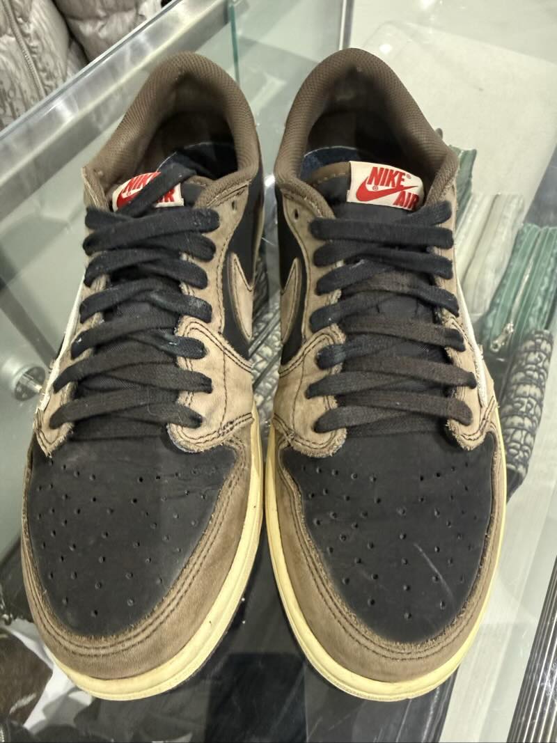 Jordan 1 Retro Low OG SP Travis Scott Mocha - Pre-Owned Size 9.5 (No original box)