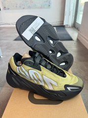 adidas Yeezy Boost 700 MNVN Resin (Preowned Size 10)