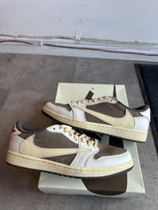 Jordan 1 Retro Low OG SP Travis Scott Reverse Mocha - Pre-Owned Size 8.5