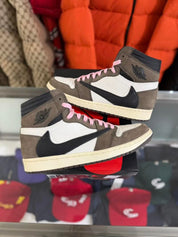 Jordan 1 Retro High OG SP Travis Scott Mocha - Pre-Owned Size 8.5 (No original box)