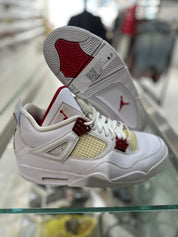 Jordan 4 Retro Metallic Red - Pre-Owned Size 9 (No original box)