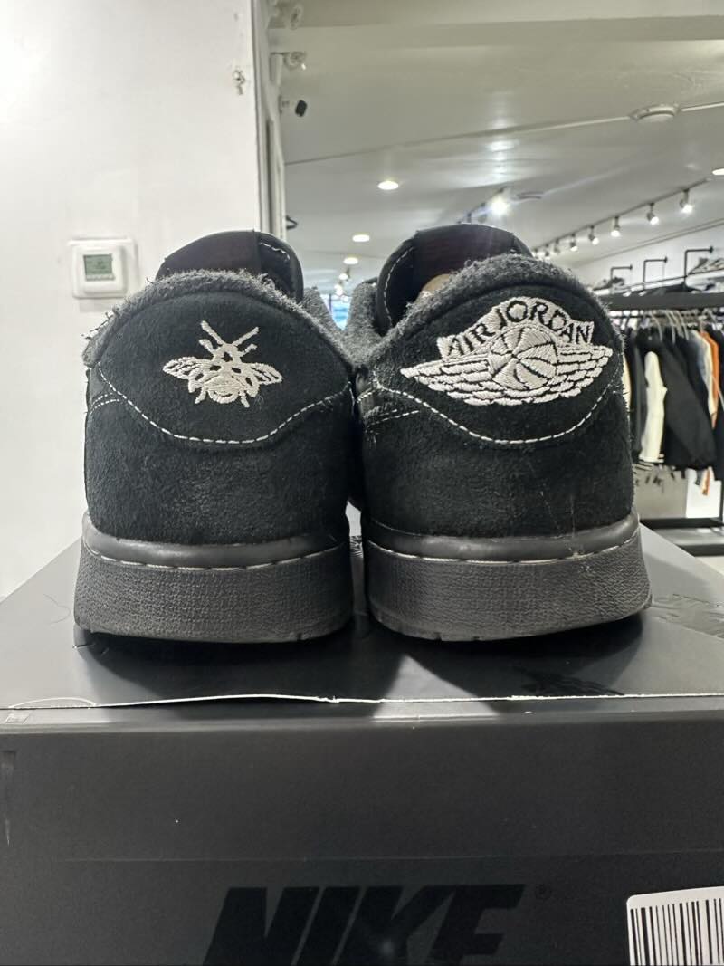 Jordan 1 Retro Low OG SP Travis Scott Black Phantom - Pre-Owned Size 9