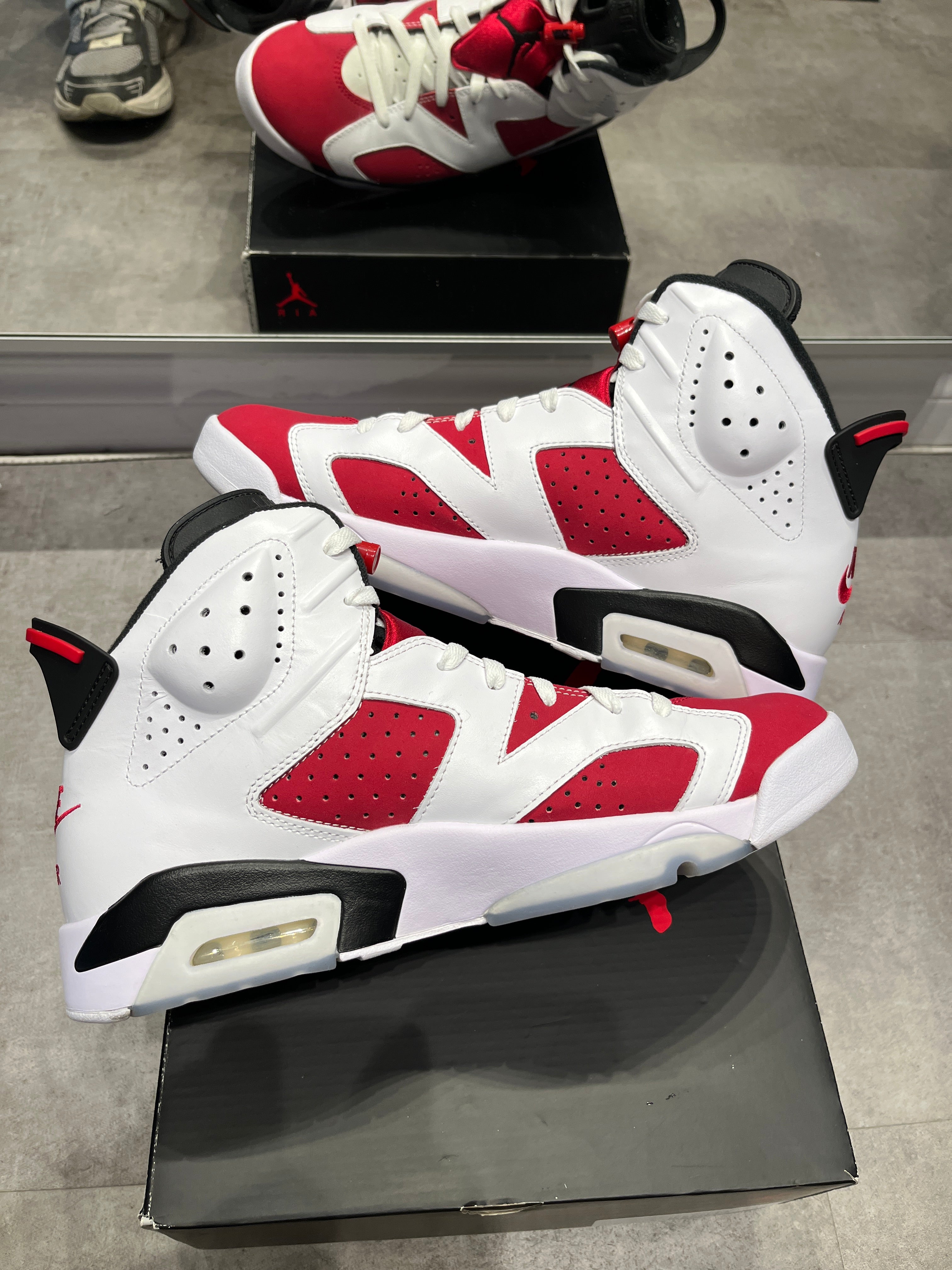 Jordan 6 Retro Carmine (2021) (Preowned)