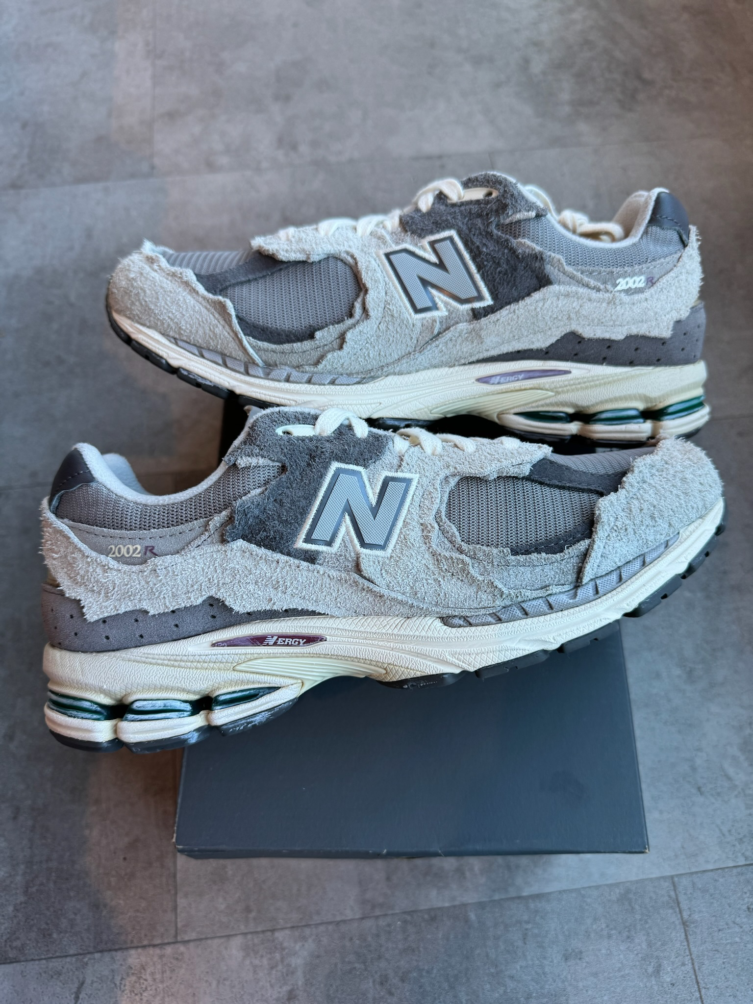 New Balance 2002R Protection Pack Rain Cloud (Preowned Size 9)