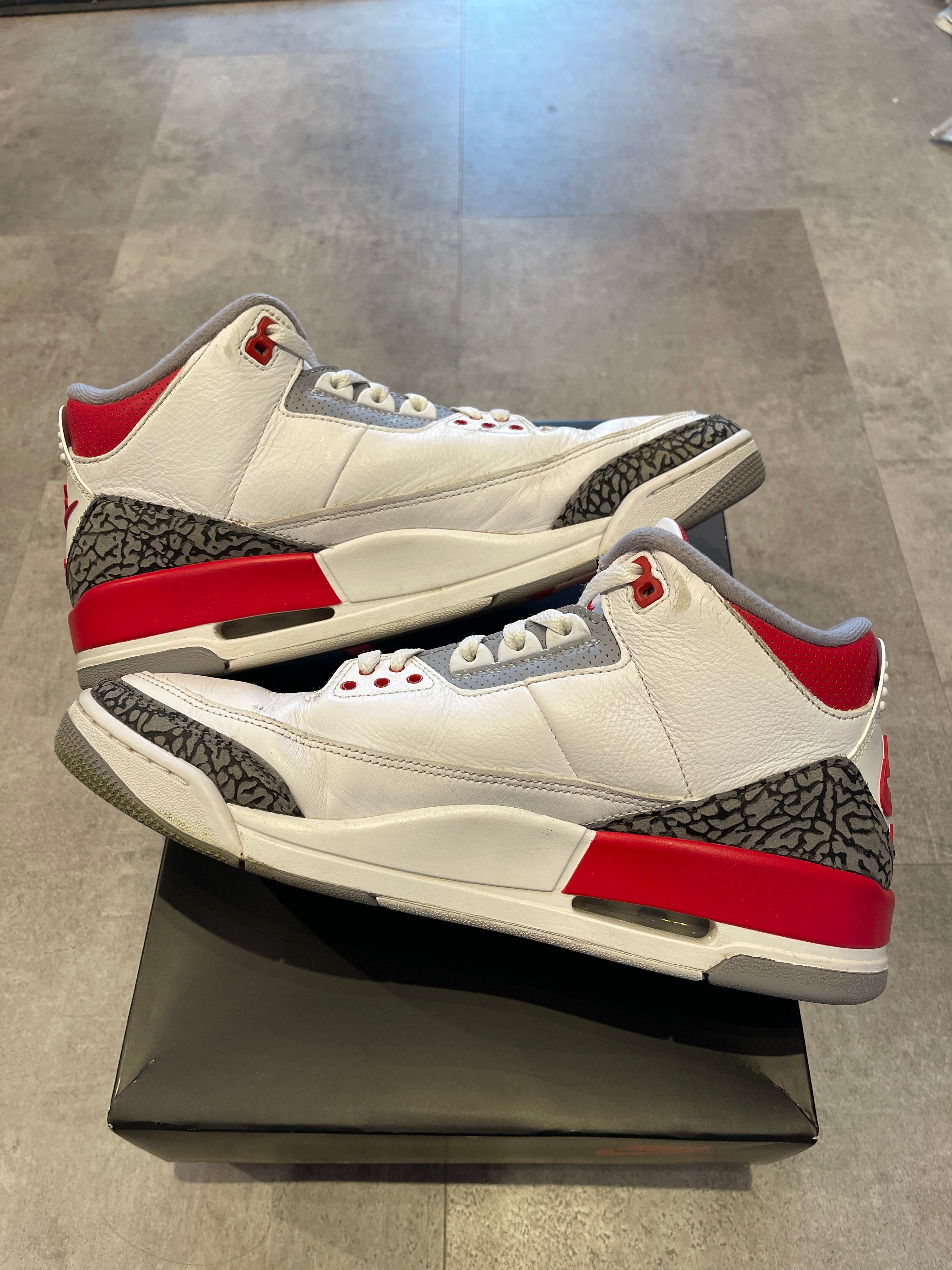 Jordan 3 Retro Fire Red (2022) (Preowned Size 11)