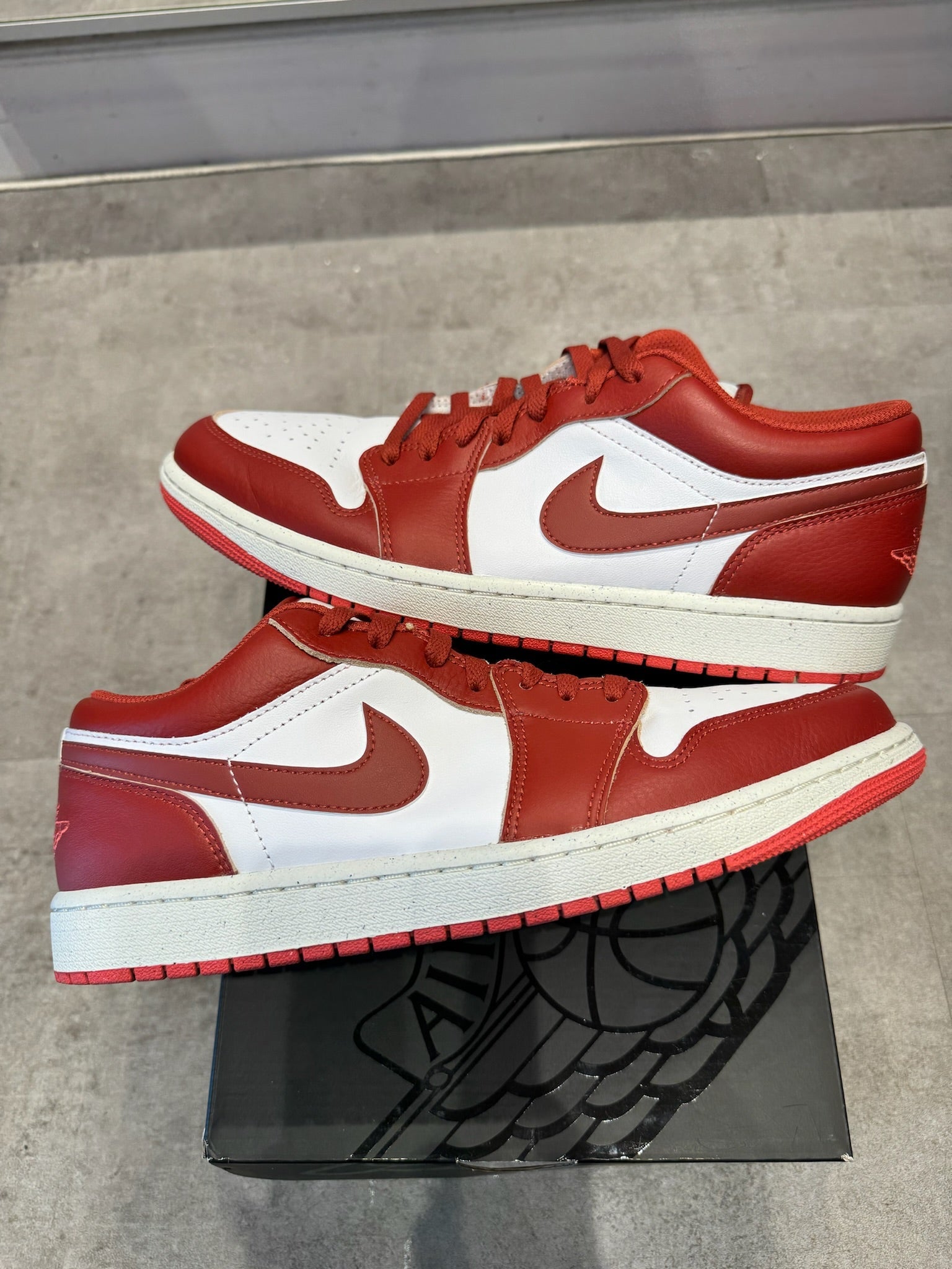 Jordan 1 Low Dune Red (Preowned)