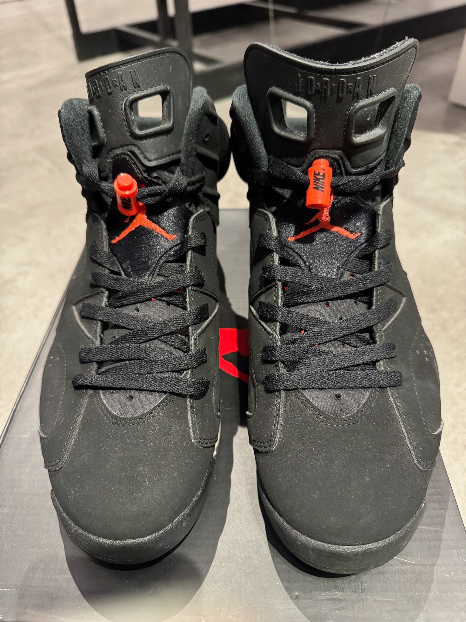 Jordan 6 Retro Black Infrared (2019) (Preowned Size 11)