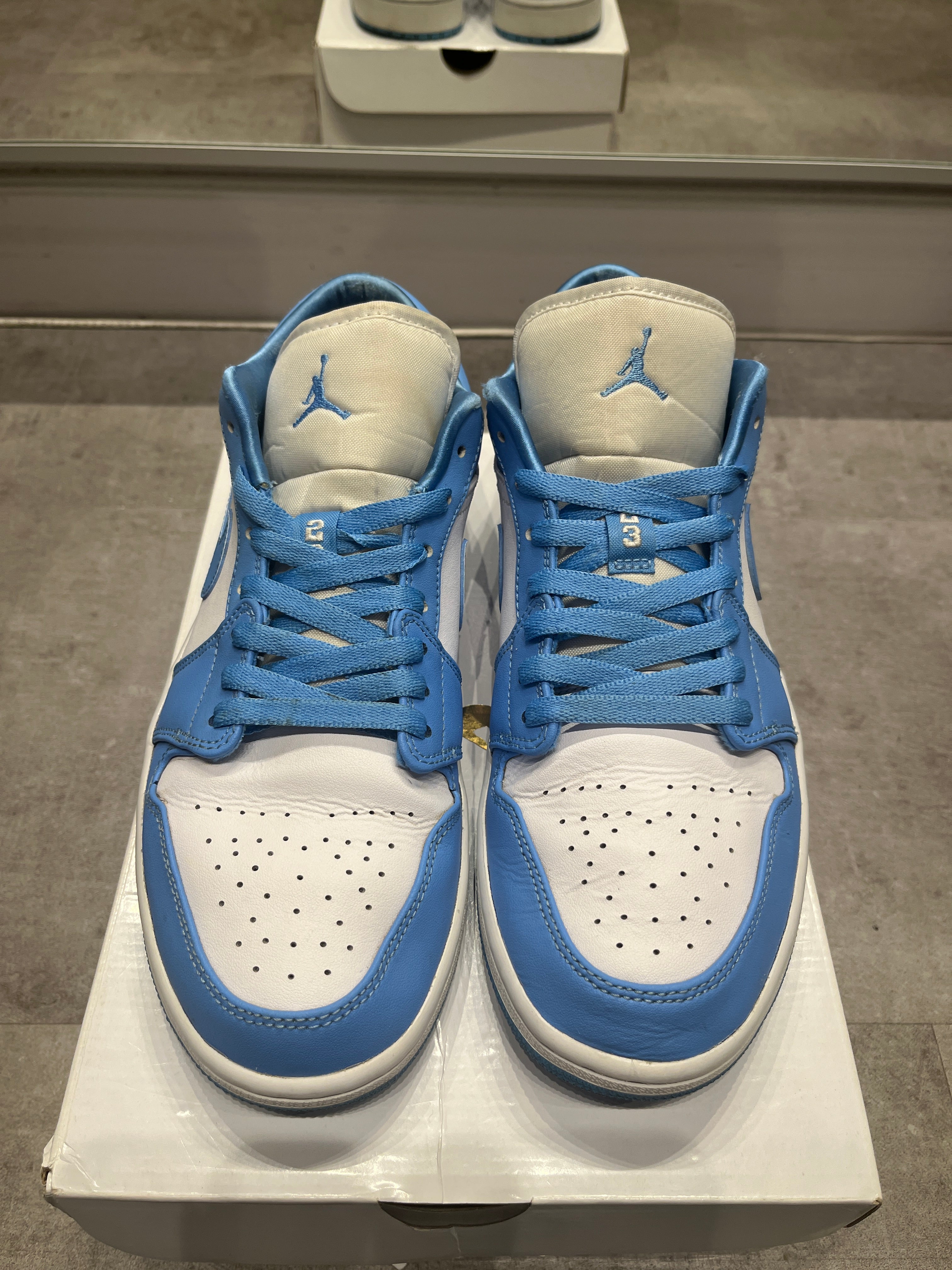 Jordan 1 Low UNC (W) (Preowned)