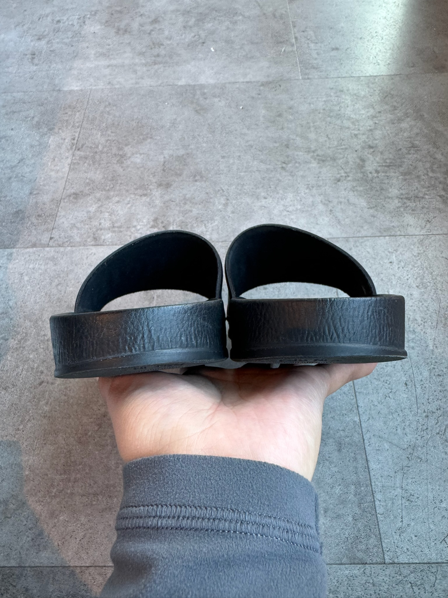 Palm Angels Pool Slides Black (Preowned Size 7)