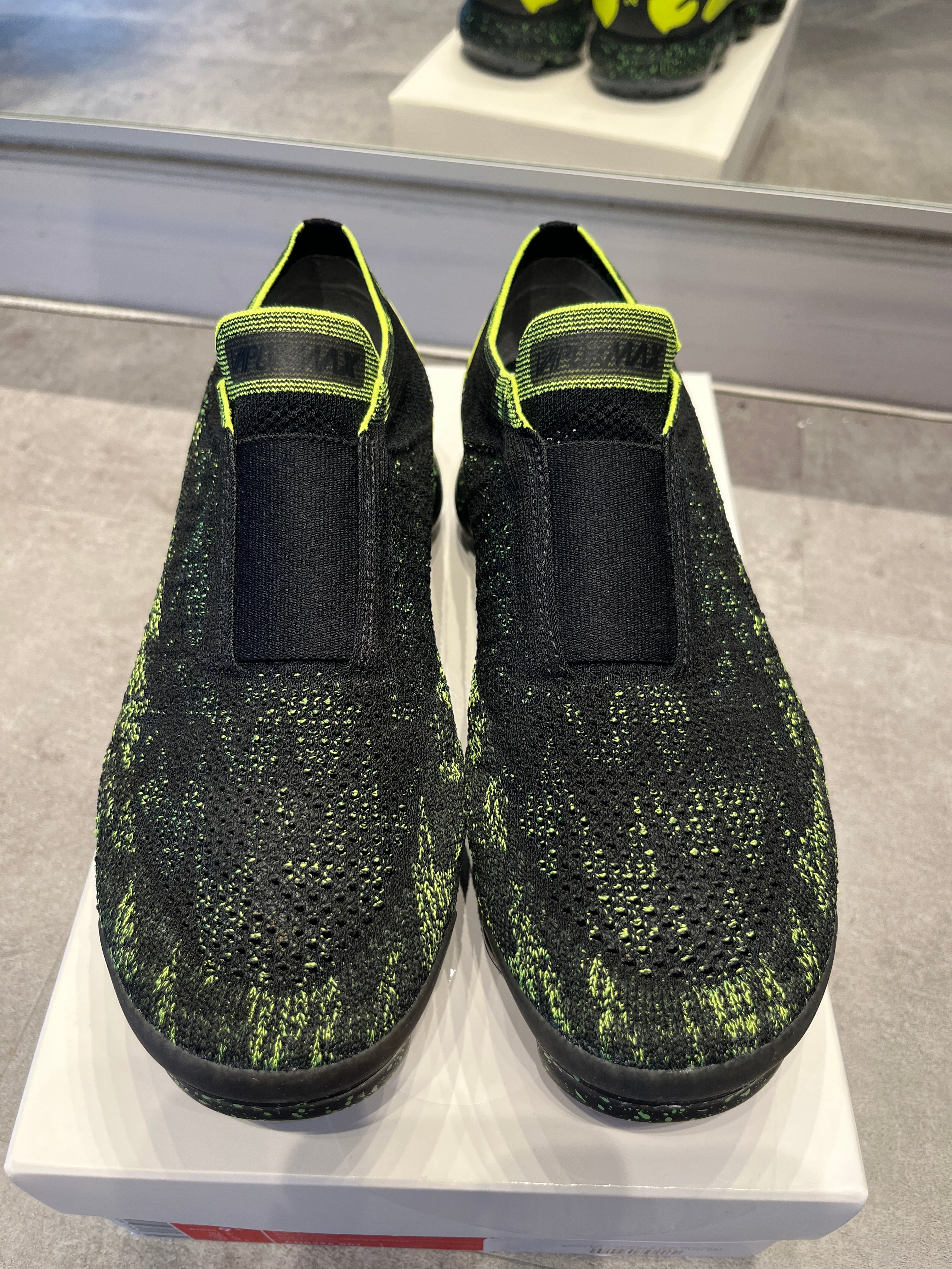 Nike Air Vapormax Moc 2 Acronym Black / Volt (Preowned)