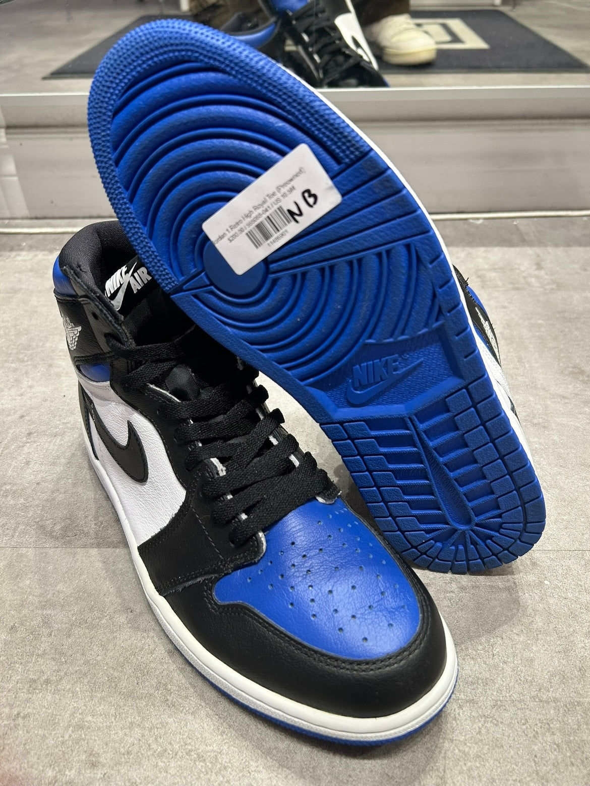 Jordan 1 Retro High Royal Toe (Preowned Size 10.5)