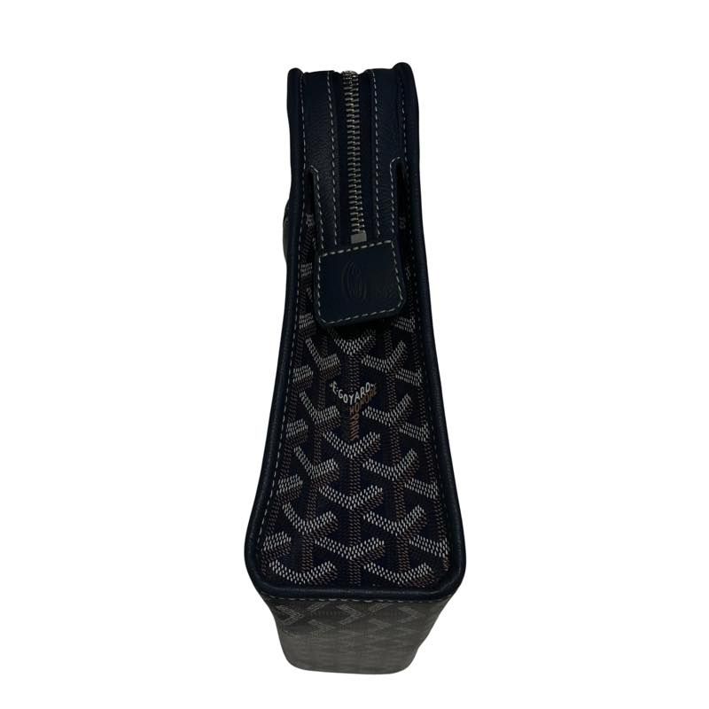 Goyard Jouvence Toiletry GM Bag Navy, lightly used – photo 4 of 7