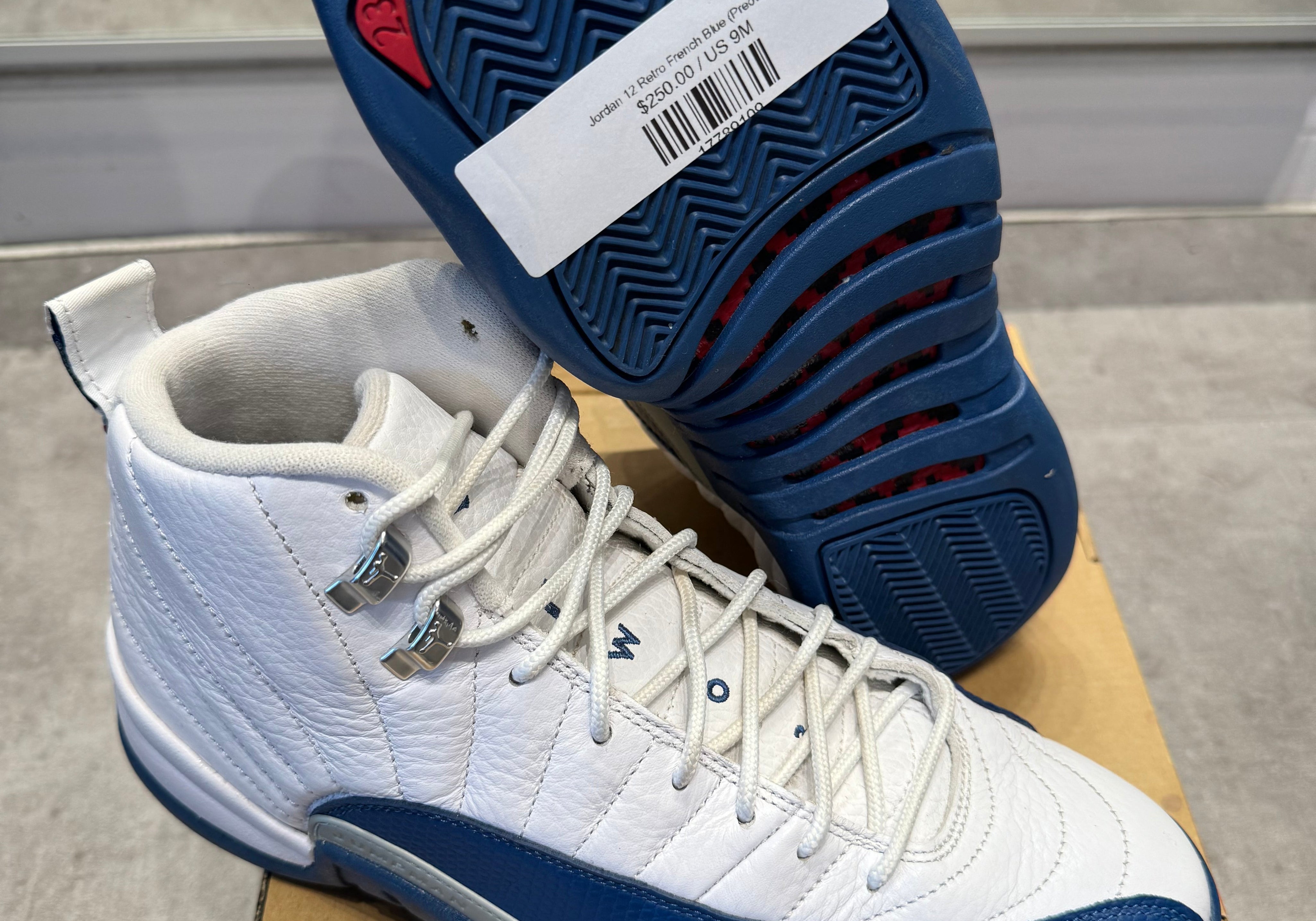 Jordan 12 Retro French Blue (Preowned)