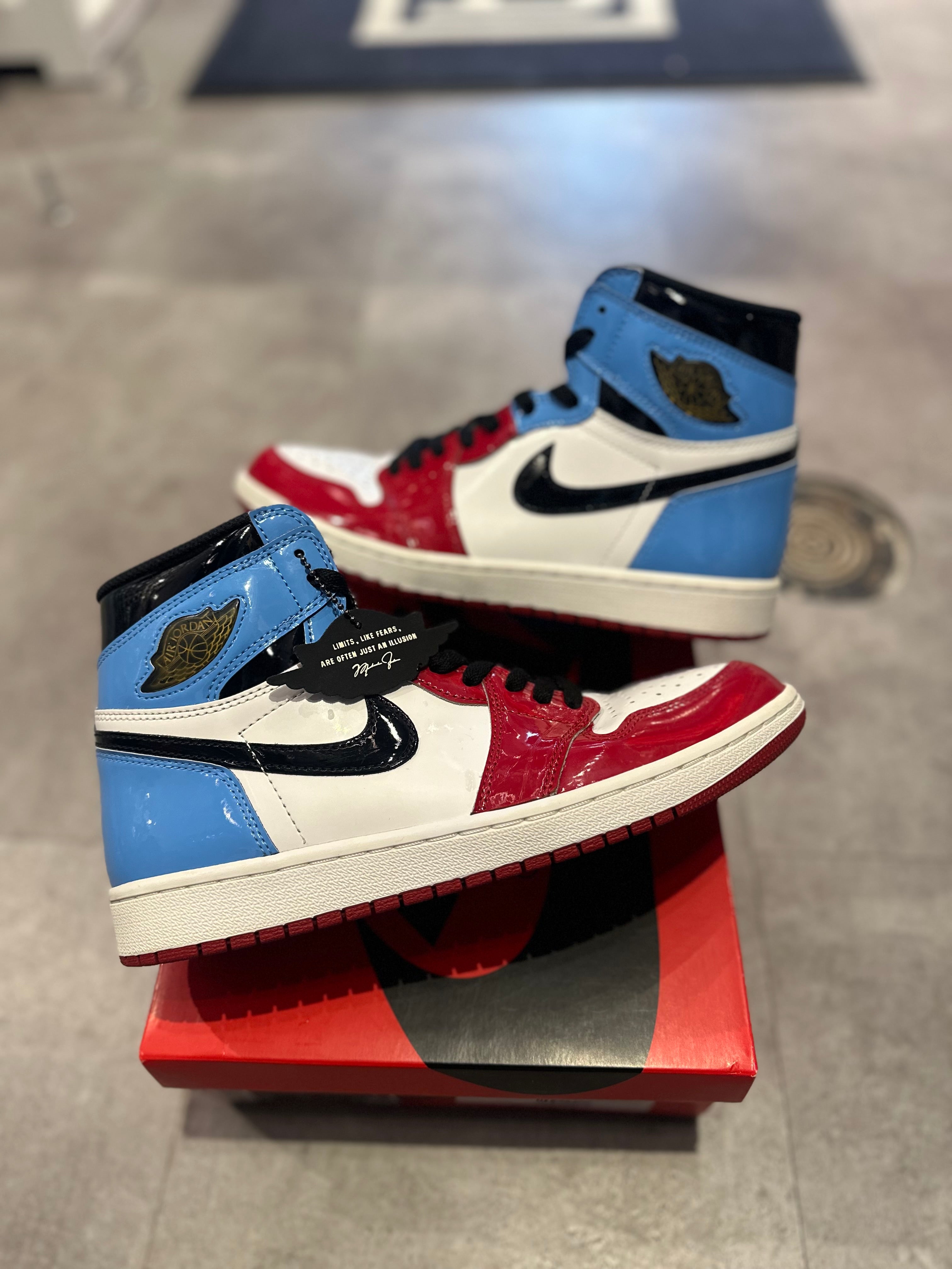 Jordan 1 Retro High Fearless UNC Chicago (Preowned Size 9)