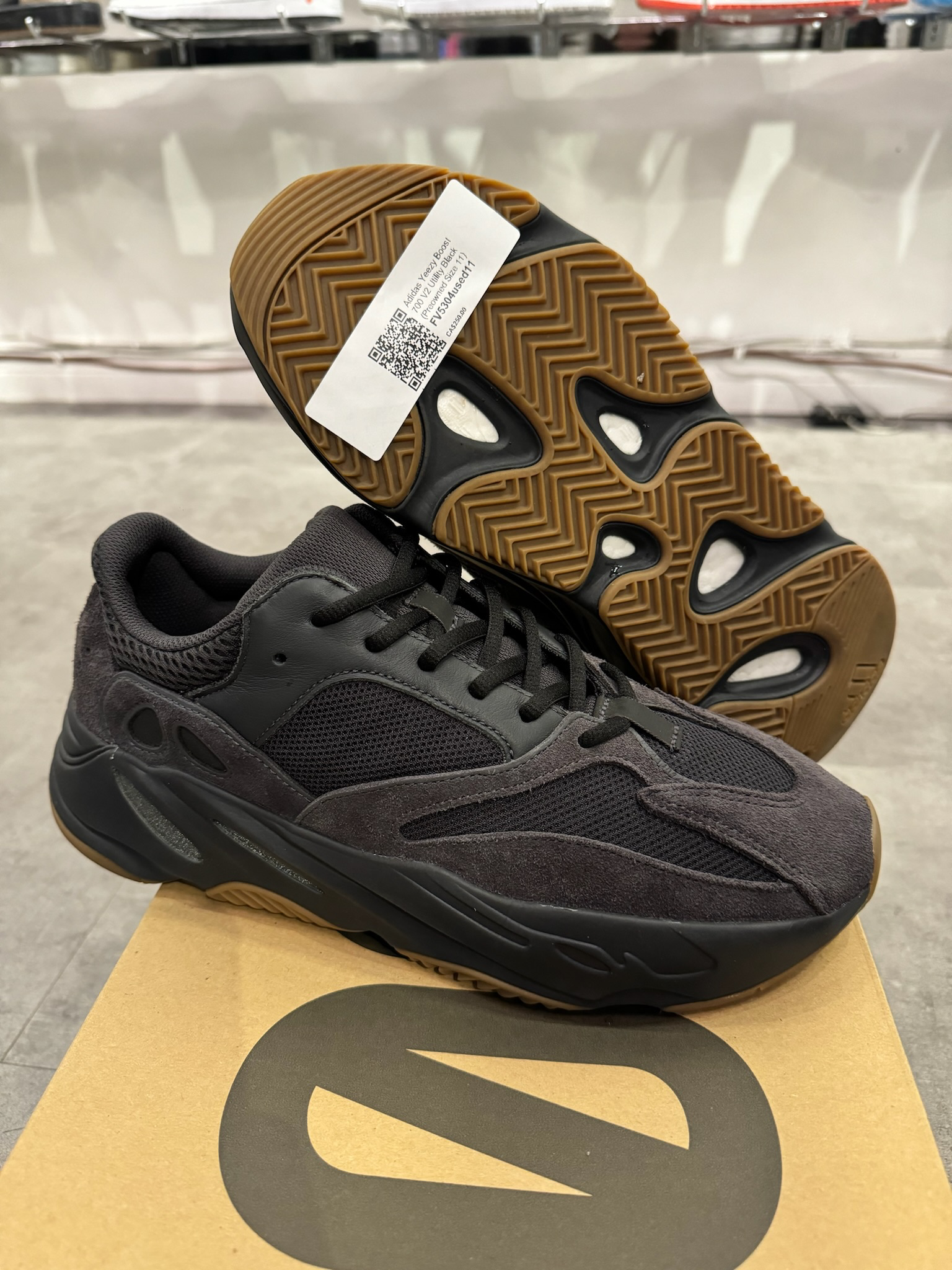 Adidas Yeezy Boost 700 V2 Utility Black (Preowned Size 11)