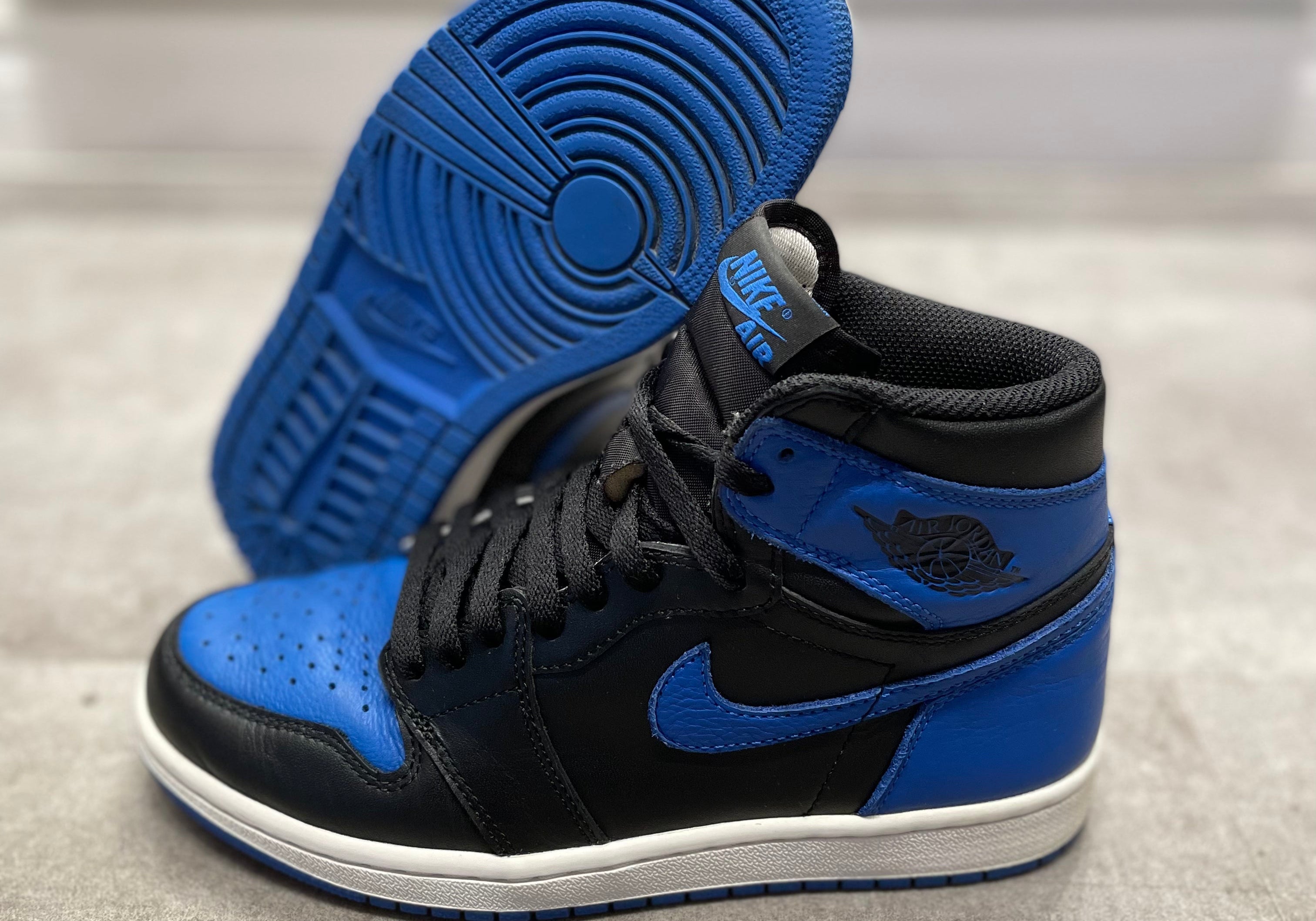 Jordan 1 Retro High Royal (2017) (Preowned Size 7M)