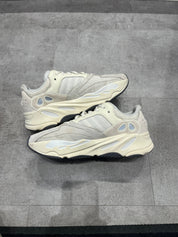 Adidas Yeezy Boost 700 Analog (Preowned Size 9)