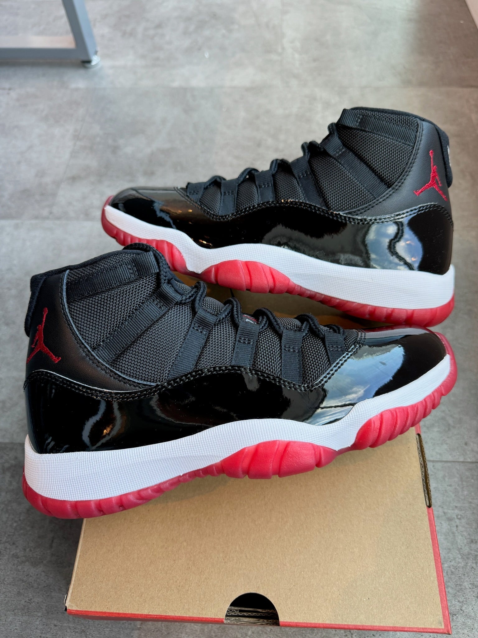 Jordan 11 Retro Playoffs Bred (2019) (GS) (Tried On Size 7y)