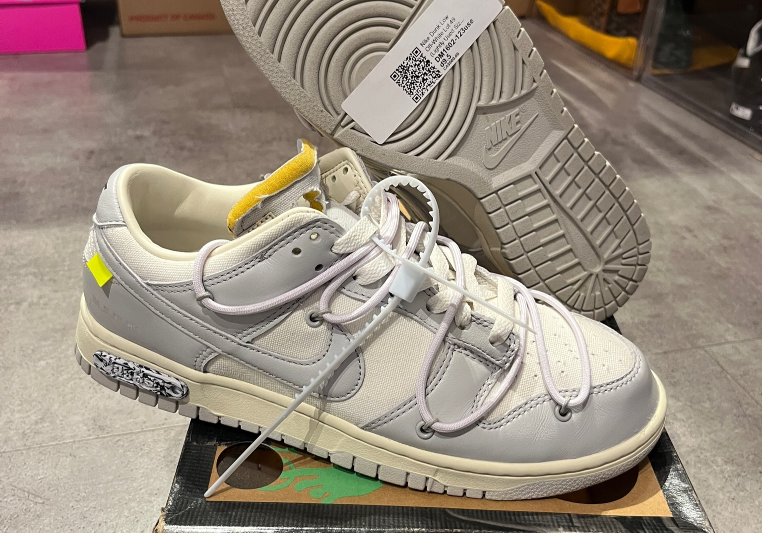 Nike X Off-White Dunk Low Lot 49 (Lightly Used Size 9.5)